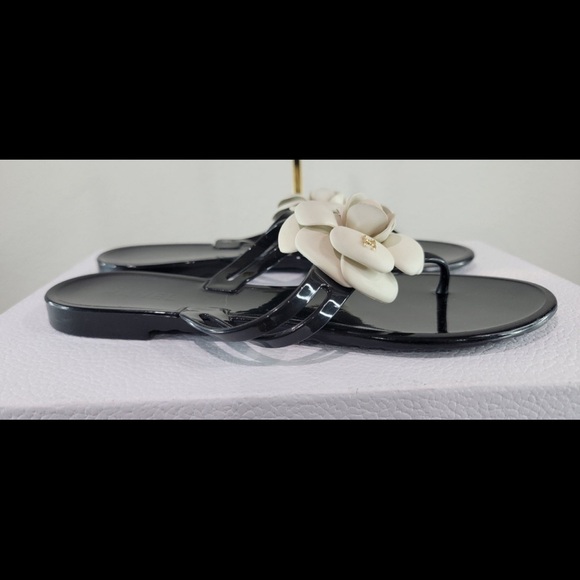 CHANEL Camellia flip flops sz 38eu 7.5US - Picture 2 of 11